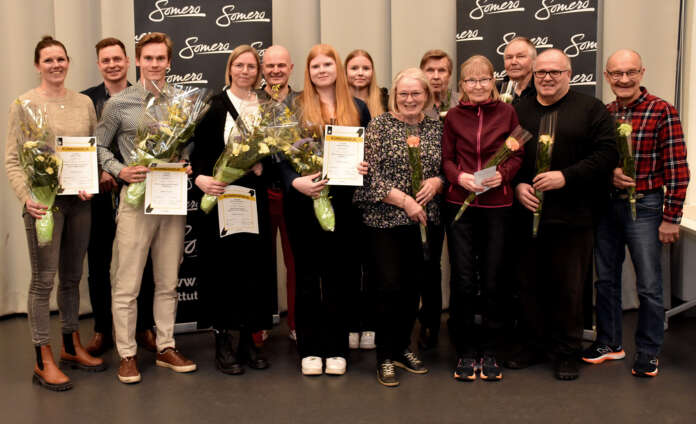 Palkittuja urheilijoita: SoPan lentopalloilijoita edustanut Marjaana Sorokin (vas.), Juho Pettersson, Veikka Sarén, Leena Talonen, Tero Hovila, Riia Juselius, Henni Talonen, Pirjo Karvonen, Raimo Jokiniemi, Mirjam Tynkkynen, Raimo Karvonen, Pertti Rautiainen ja Esko Tynkkynen.