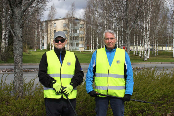 Lions Club Someron jäsenet Tommi Palomäki (vas.) ja Timo Hallikainen pitävät tapahtumaa hyvänä keinona lisätä kotikunnan viihtyvyyttä samalla kun itse pääsee kuntoilemaan ja ulkoilemaan.